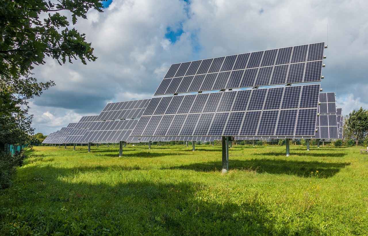 Where is the 2.5 MW solar power project located in Ghana?