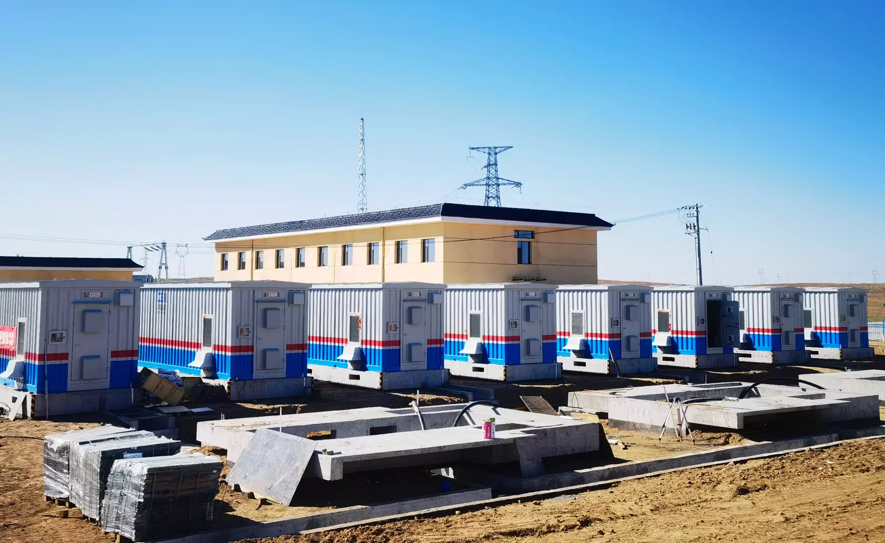 Optimized Containerized Solar Battery Storage Solutions for Industrial Applications.